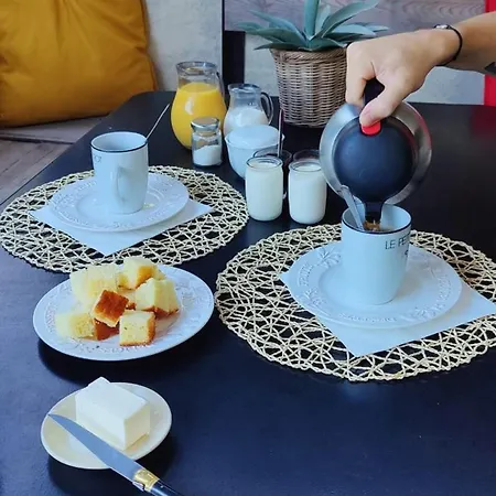 Sejour En Amoureux, Cocktail De Bienvenue Sur Notre Terrasse Provencale Єр