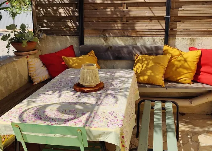 Apartment Sejour En Amoureux, Cocktail De Bienvenue Sur Notre Terrasse Provencale *