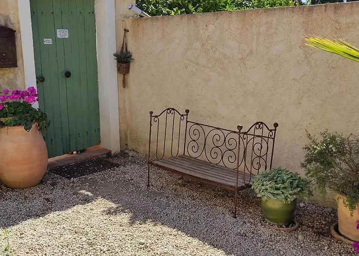 Sejour En Amoureux, Cocktail De Bienvenue Sur Notre Terrasse Provencale
