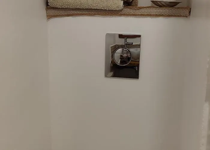 Apartment Sejour En Amoureux, Cocktail De Bienvenue Sur Notre Terrasse Provencale Hyeres