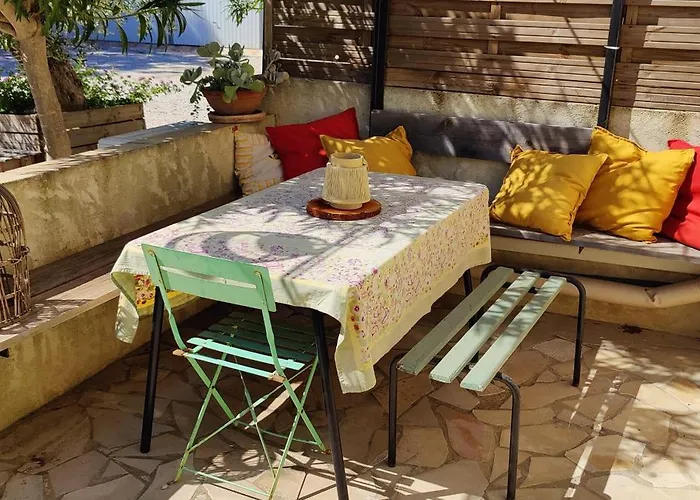 Sejour En Amoureux, Cocktail De Bienvenue Sur Notre Terrasse Provencale